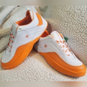 DC Williams Slim, New In Original Box!!  Mens 10.5